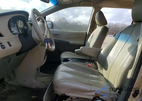 2011 Toyota Sienna Le из США, поврежденный, VIN 5TDKK3DC3BS032224